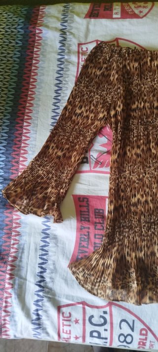 Blusa plisada animal print escote bardot Y2K L