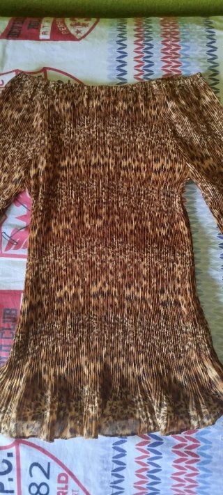 Blusa plisada animal print escote bardot Y2K L