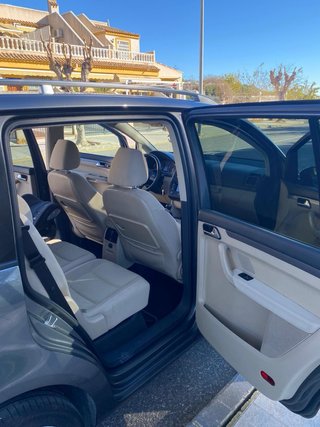 Volkswagen Touran 2011