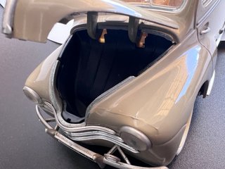 RENAULT 4 CV 1/17 SOLIDO