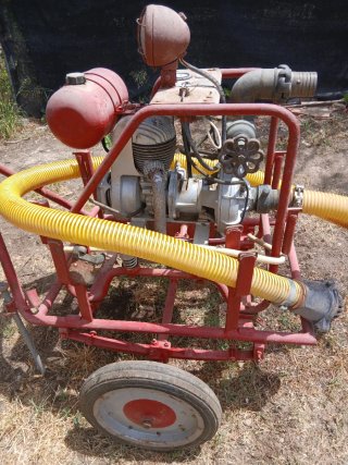 Bomba agua motorizada con chasis