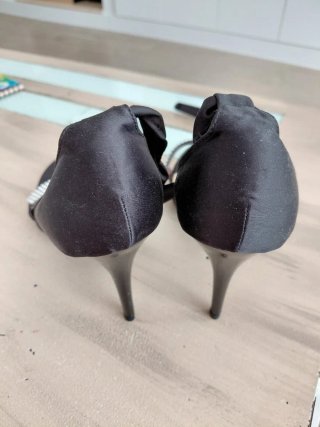 Zapatos de tacón Rome Fashioner con tiras