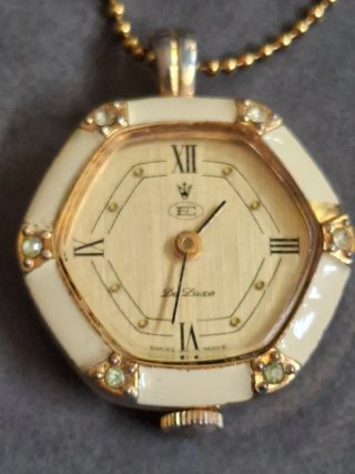 Orologio ciondolo esagonale dorato