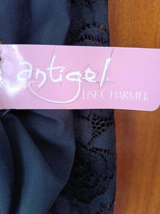 TOP PRECIOSO de ENCAJE  NEGRO LISA CHARMEL NUEVO