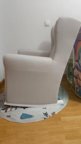 Sillón mecedora lactancia gris estrellas