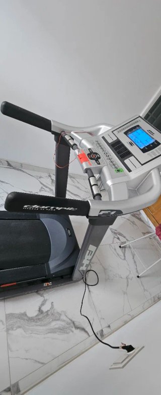 Cinta de Correr BH F1 Domfit CON FALLO