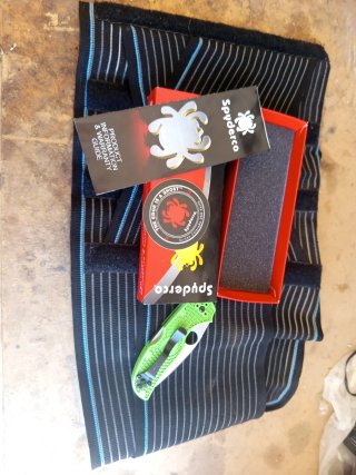 Spyderco Caja Roja