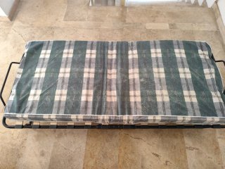 Cama Plegable Metálica y Madera