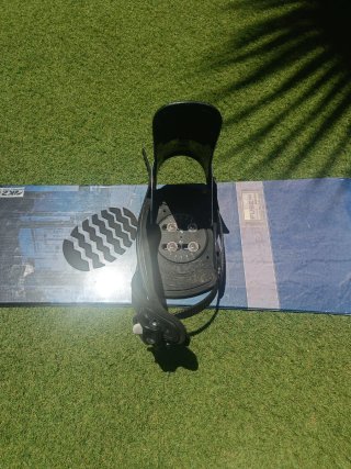 Tabla de Snowboard con Fijaciones