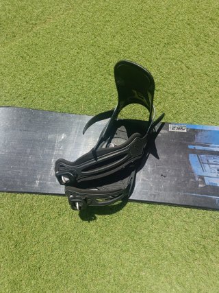 Tabla de Snowboard con Fijaciones