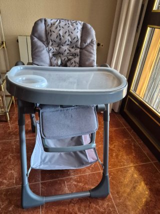 Trona de Bebé. NUEVA.