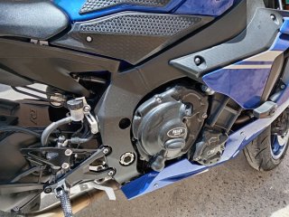 Yamaha R1