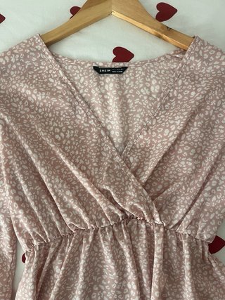 Blusa SHEIN animal print rosa y blanco Talla S
