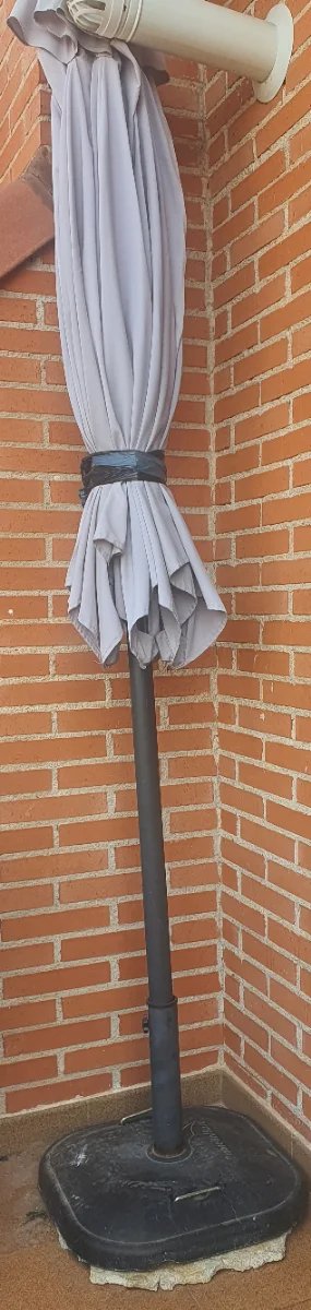 Sombrilla de terraza lila