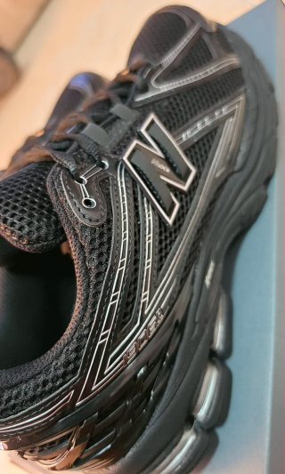New Balance 1906R Negro Plata