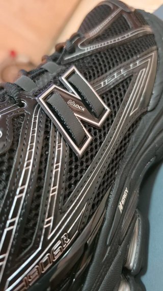 New Balance 1906R Negro Plata