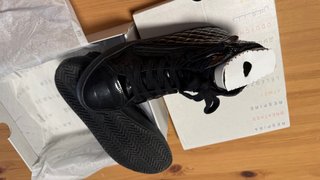Botines sneaker Geox charol negras talla 38