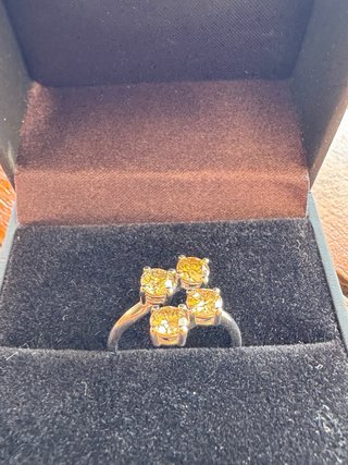 Anillo Oro Blanco 1.52 ct Diamantes Amarillos