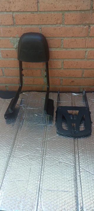 Respaldo y Soporte Baúl Honda Shadow 125 VT.