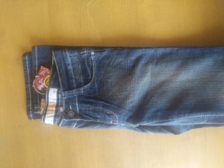 Pantalones vaqueros nuevos Talla 38.Algo elásticos