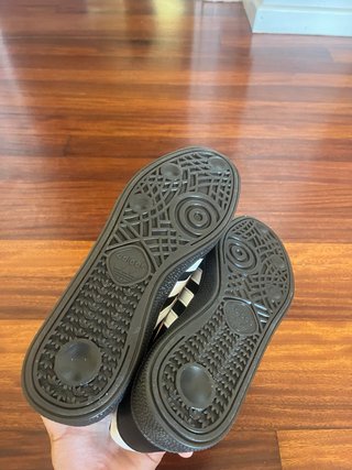 Adidas Spezial Negras y Blancas