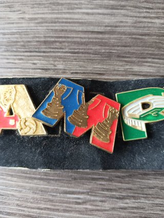 Pins TRICAMPEÓN Sport