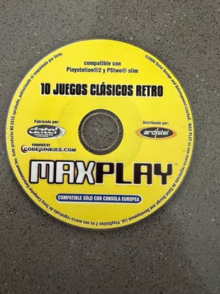 PlayStation 2 con 16 juegos y 2 mandos