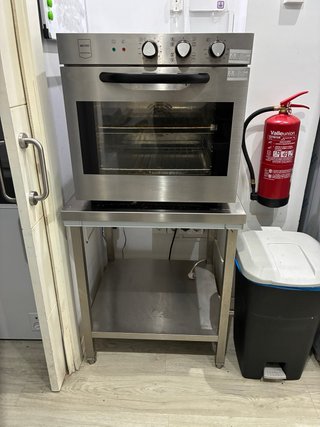 Horno Convección GCO2001 + Mesa Inox
