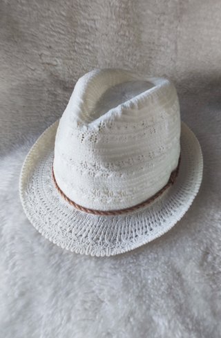 Sombrero Stradivarius Bianco Donna