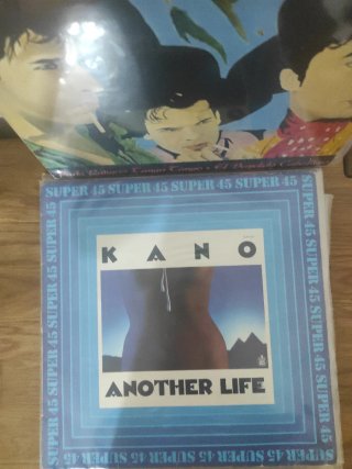 Maxi Single 4 x 24euros