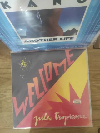 Maxi Single 4 x 24euros