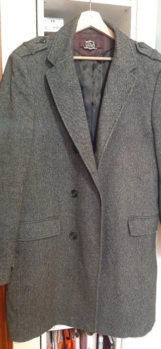 Abrigo Zara Man Gris Oscuro