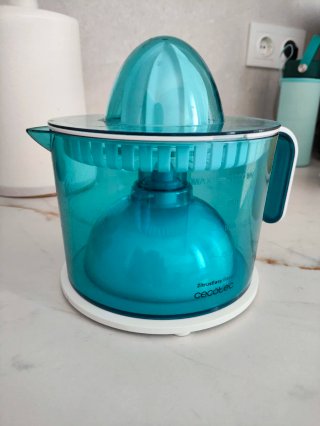 Exprimidor Cecotec ZitrusEasy Azul