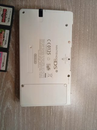Nintendo DSi con 6 giochi e caricabatterie