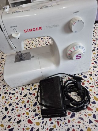 Máquina de coser Singer Tradition
