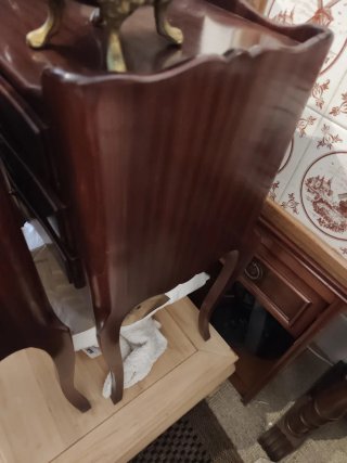 Mesitas de noche de madera y metal