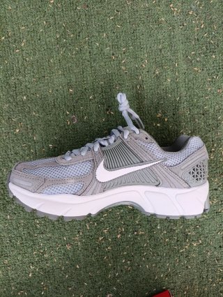 Nike Zoom Vomero 5