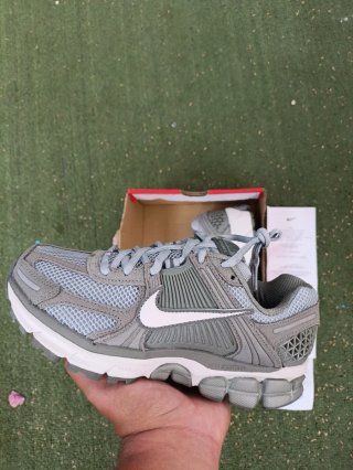 Nike Zoom Vomero 5