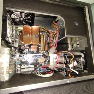PC Sobremesa Lian Li Core2Quad