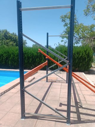 Estantería industrial metálica