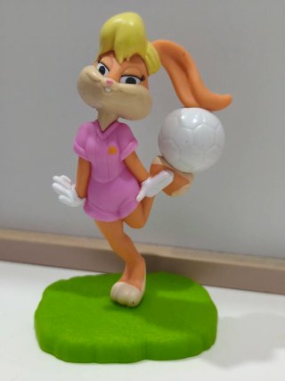 Figuras de Juguete: Niño, Coneja y Muñeca