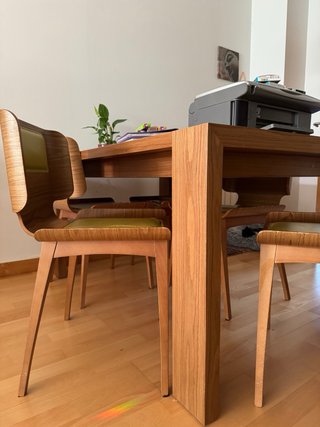 Mesa extensible y aparador nogal (regalo sillas)