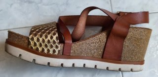 Sandalias Yokono Talla 35/36 Marrón y Dorado.