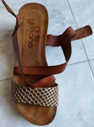 Sandalias Yokono Talla 35/36 Marrón y Dorado.
