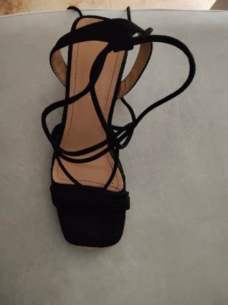 Cuñas negras con cuerdas