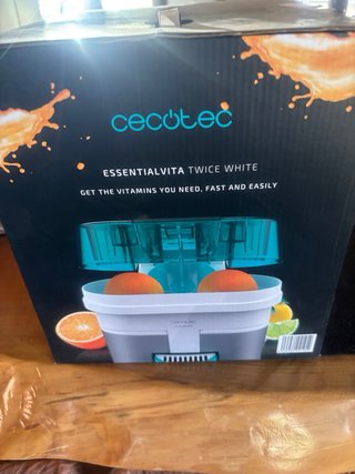 Exprimidor Cecotec Essentialvita Automático