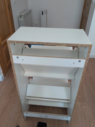 Zapatero blanco
