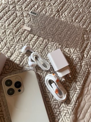 iPhone 15 Pro Max Blanco/Plateado replica