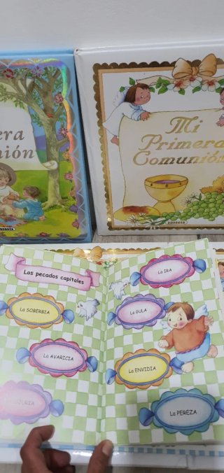 Lote de libros de Mi Primera Comunión nuevos