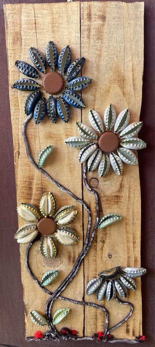 Cuadro artesanal flores metal y madera